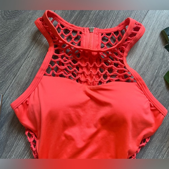 Seafolly Mesh About High Neck Maillot One Piece Swimsuit in Nectarine. Size M - Picture 6 of 14